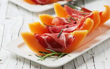 Melon Charentais & raw ham